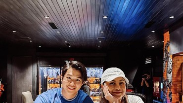 img-title Jonathan Alden Lamar Brisia Jodie, Unggahan Awkarin Jadi Sorotan