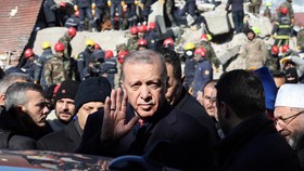 Jokowi Sebut Erdogan Puji Tim SAR Indonesia Bantu Turki usai Gempa
