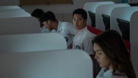 Emir Mahira Kepikiran Pensiun Sebelum Dear David: Ditolak di Mana-mana