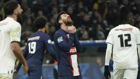 Viral Reaksi Lucu Messi Saat Selebrasi Gol Ramos di Piala Prancis