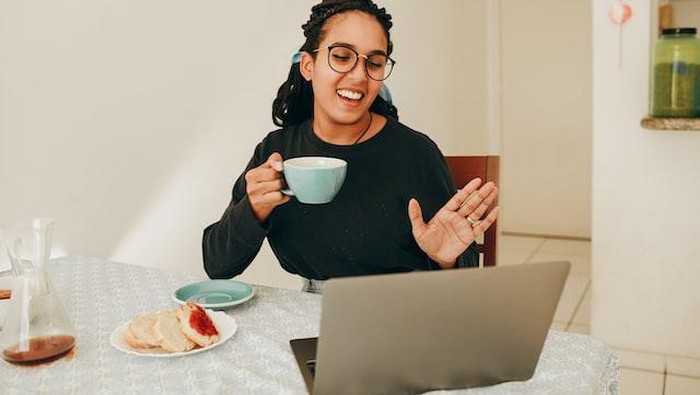 Jarak Bukan Penghalang, Ini 4 Cara Menunjukkan Kasih Sayang di Hari Valentine untuk Pasangan Meskipun sedang LDR