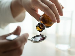 Viral di TikTok Obat Batuk Bantu Cepat Hamil, Dokter Beberkan Faktanya