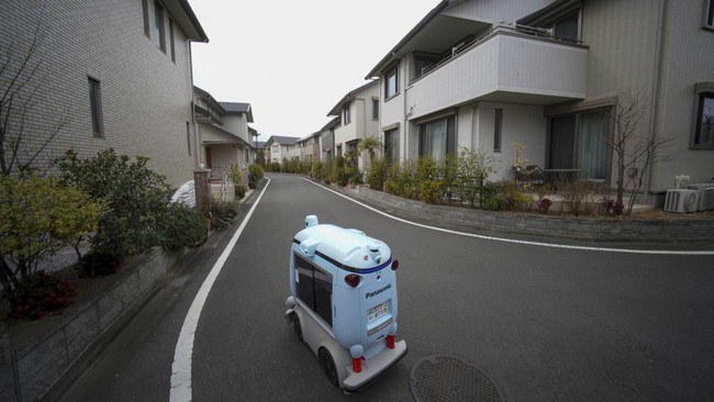 FOTO: Kurir Robot yang Ramah ala Jepang