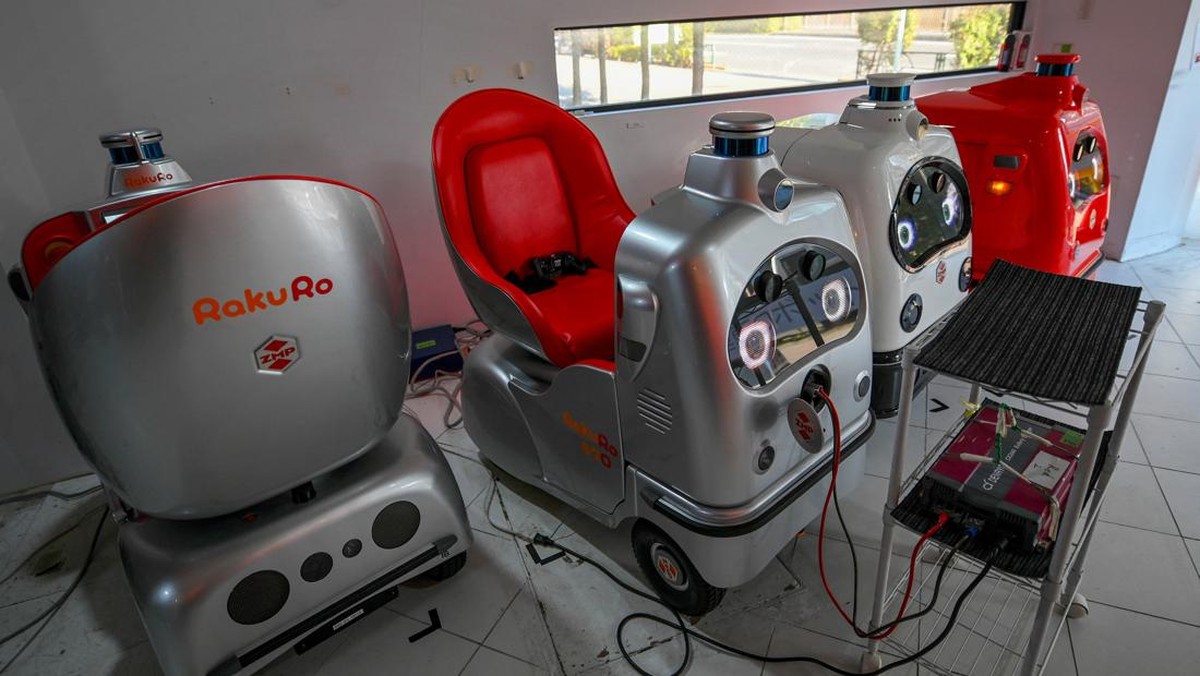 FOTO: Kurir Robot yang Ramah ala Jepang