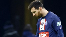 img-title Tak Jelas di PSG, Messi Minta Gaji Gila Rp9,2 Triliun ke Al Hilal