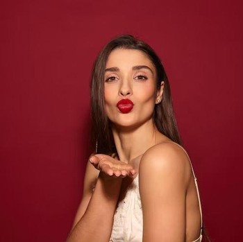 BeauPicks: 5 Rekomendasi Lipstik Merah dari Brand Lokal untuk Rayakan Natal