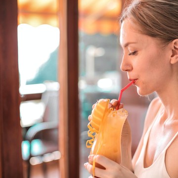 Meskipun Kelihatan Sehat, Nyatanya 4 Minuman Ini Mengandung Gula yang Tinggi