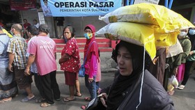 FOTO: Operasi Pasar untuk Kendalikan Inflasi Pangan di Sejumlah Daerah