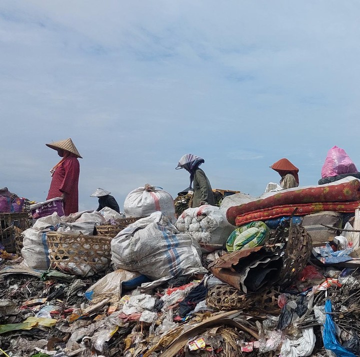 <p>Adalah ibu Aminah, bunda dari dua orang anak. Dalam kesempatan ini, ia mengatakan anak bungsunya yang berusia 3,5 tahun pernah divonis mengalami stunting. Untungnya, kondisi tersebut cepat diatasi dan kini anaknya sudah kembali sehat. (Foto: Annisa Afani/ HaiBunda)</p>