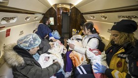 FOTO: Kisah Penyelamatan 16 Bayi Korban Gempa Turki Pakai Jet Erdogan