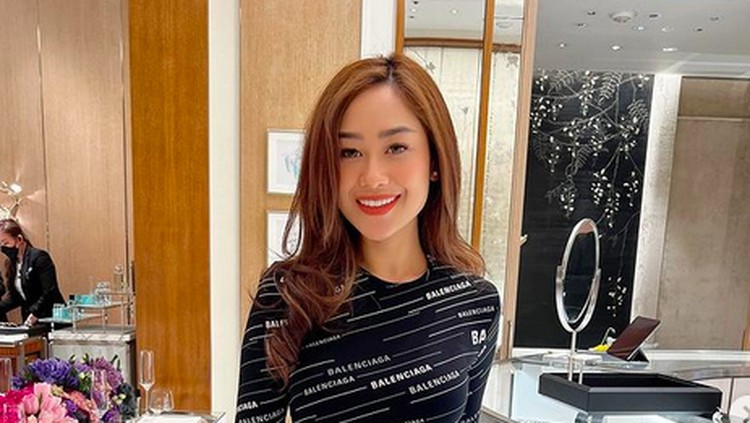 Poppy Capella Pemilik Baru Miss Universe Indonesia