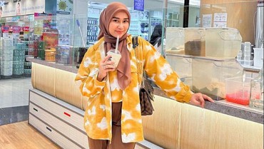 img-title 7 Potret Bahagia Septia Yetri Usai Bongkar Perselingkuhan Putra & Eks Karyawan