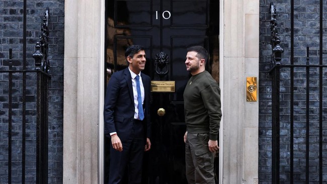 FOTO: Lawatan 'Diam-diam' Zelensky ke Inggris Temui PM Rishi Sunak