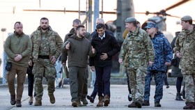 FOTO: Lawatan 'Diam-diam' Zelensky ke Inggris Temui PM Rishi Sunak