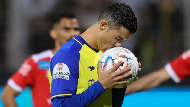 Pelatih Al Nassr Rudi Garcia menarik ucapan soal Cristiano Ronaldo dan pemain-pemain lain dari klub berjuluk Al Aalami.