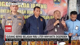 VIDEO: Gudang Berisi Belasan Ribu Liter Minyakita Digerebek