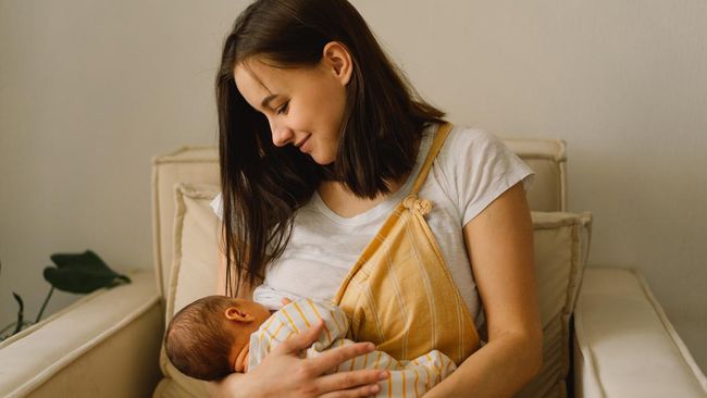 7 Makanan Ibu Menyusui yang Bisa Picu Perut Kembung pada Bayi ASI, Catat Ya Bunda!