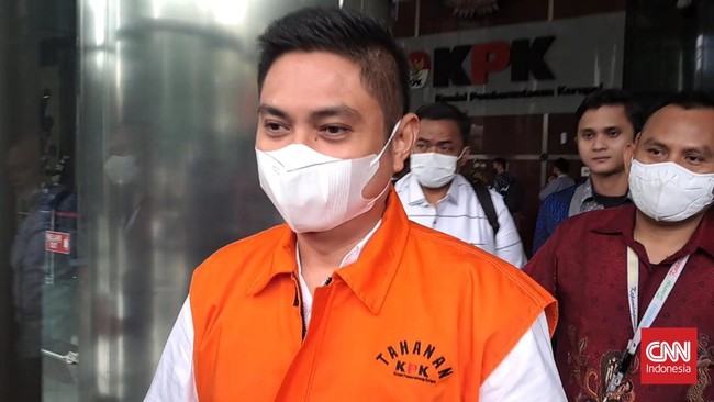 Dalam pengabulan PK itu, hukuman pidana terhadap Mardani Maming turun dari semula 12 tahun penjara menjadi 10 tahun bui.