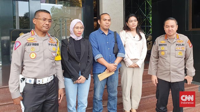 Polda Metro Jaya beri surat pencabutan status tersangka dan pemulihan nama baik mahasiswa UI Hasya yang tewas dalam kecelakaan melibatkan pensiunan polisi.