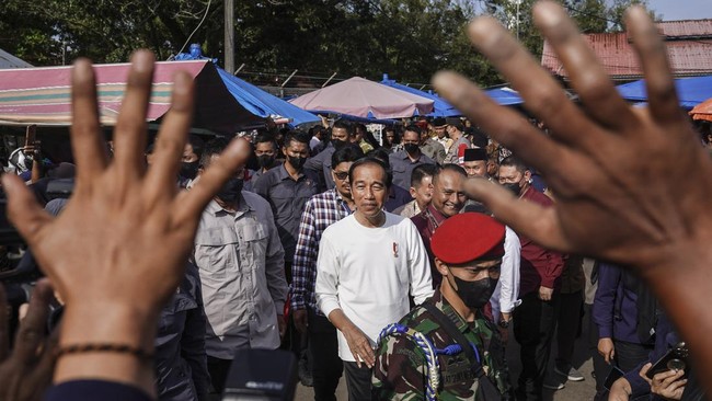 Presiden Jokowi berpamitan kepada masyarakat saat kunjungan ke Deli Serdang untuk mengingatkan dirinya bakal purnatugas sebagai Presiden per 20 Oktober 2024.