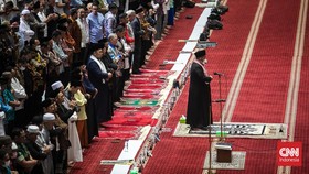 Tata Cara Sholat Berjamaah Lengkap Bacaan Niatnya