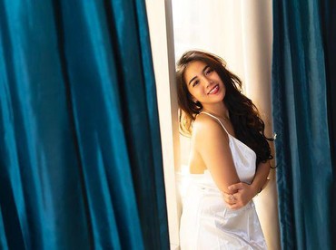 7 Potret Angel Selebgram Seksi Ngaku Pernah Tidur dengan Artis SC
