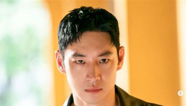 img-title Lee Je Hoon Dapat Komentar Nakal dari Komedian Wanita, Fans Geram