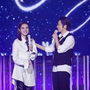 Jadi Tamu Spesial, Intip Momen Romantis Cho Jung Seok dan Gummy di Konser Debut Anniversary 20 Tahun!