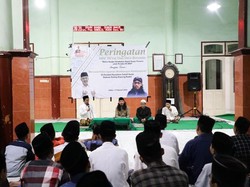 Relawan Ganjar Beri Bantuan Pengeras Suara ke Ponpes Kediri
