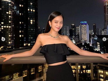 PO Album Debut Solo Jisoo BLACKPINK Tembus 200 Ribu dalam Satu Hari