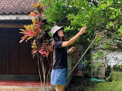 7 Potret Rumah Eross Candra & Sarah di Yogya, Bernuansa Klasik dan Sederhana