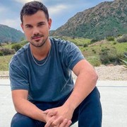 Taylor Lautner Ungkap Alami Masalah Citra Tubuh Setelah Twilight Berakhir