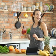 Nggak Cuma Sehat dan Segar, 5 Resep Jus Ini Bantu Mengecilkan Perut Buncit Lho! Tertarik Cobain Setiap Hari?