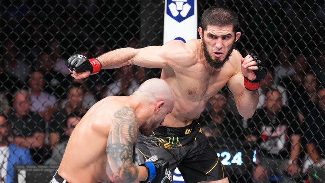 Petarung Islam Makhachev bisa juara kelas ringan UFC lebih cepat jika tidak dinyatakan positif doping pada 2016 silam.