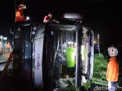 Bus Rombongan Siswa SMPN 3 Garut Kecelakaan di Purworejo