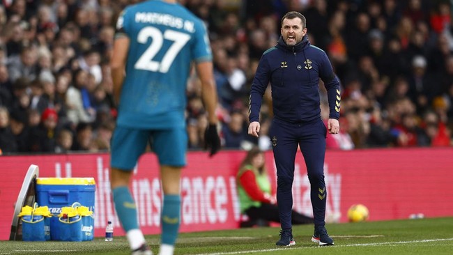 Southampton memutuskan memecat Nathan Jones dari kursi pelatih setelah tim tersebut masih jadi juru kunci Liga Inggris.