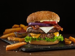 Pekerja Kantoran Ini Protes, Harga Burger Langganannya Naik Rp 1.500