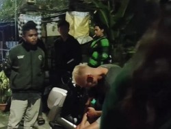 Pemotor Bule Rusia Diduga Mabuk Tabrak Warga di Uluwatu