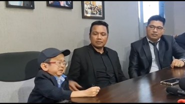 img-title Dituding Selingkuh dan Digugat Cerai Sang Istri, Daus Mini: Kenapa Dizolimi Gini