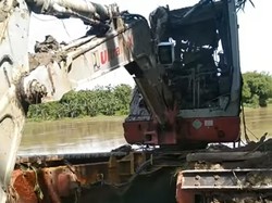 Terungkap! Pemilik Ekskavator Hanyut di Bengawan Solo Blora