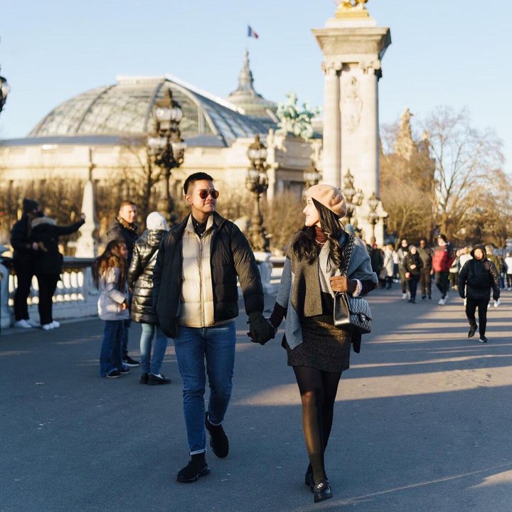 <p>Melalui akun <em>Instagram</em>-nya, Erina mengucapkan selamat dua bulan pernikahan dengan mengunggah potret bersama Kaesang saat liburan di Paris beberapa waktu lalu. Tak hanya itu, Erina pun menyelipkan pesan menyentuh di foto tersebut. (Foto: Instagram@erinagudono)</p>