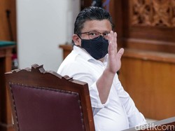 Ini Kasus Besar yang Bikin MA Turunkan 5 Hakim Agung