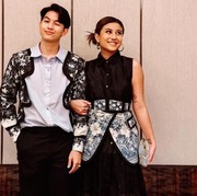 Gaya Stylish Couple ala Karin Novilda & Jonathan Alden, Intip OOTD Matching Mereka Saat Liburan di Jepang!