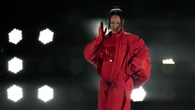Rihanna Disebut Sempat Rahasiakan Kehamilan dari Kru Super Bowl