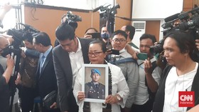 Ibunda Yosua Menangis Usai Sambo Divonis Mati