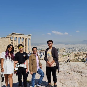 Cerita Eko Patrio & Istri soal Anak-anaknya yang Kuliah pada Usia 15 Tahun