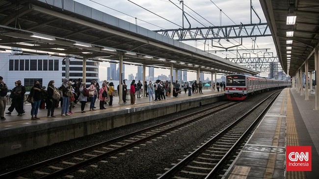 Keributan Diduga Melibatkan Suporter Sepak Bola Terjadi di Stasiun Manggarai