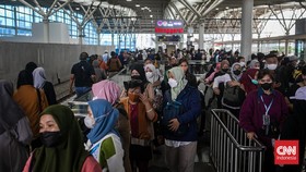 Urai Kepadatan Stasiun Manggarai, Kemenhub Akan Bangun Tangga Tambahan