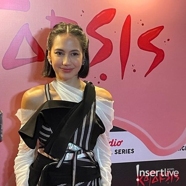 Demi 'Katarsis', Pevita Pearce Jadi Gadis Polos Penuh Misteri