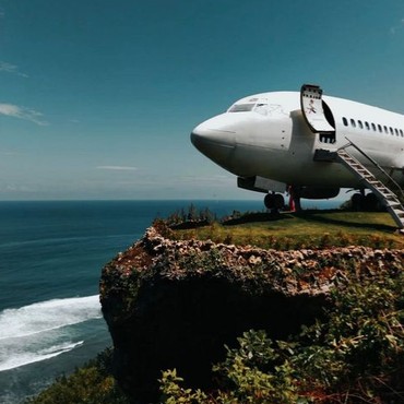 Terpopuler: Cara Sewa Jet Pribadi hingga Eks Suami Celine Punya Anak Lagi